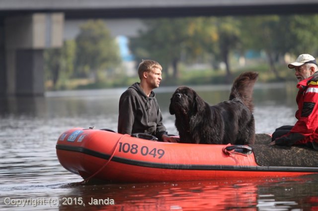 Zamykání vody 2015