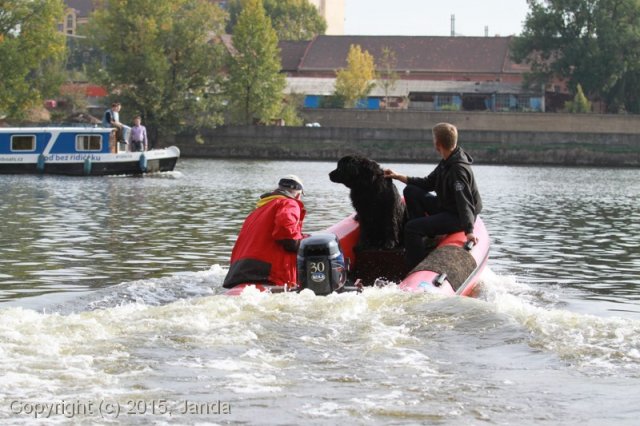 Zamykání vody 2015